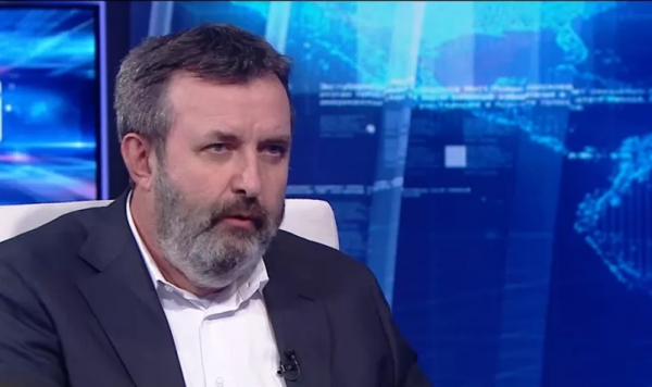 Palkovics László: Nem jöhetnek használt akkuk az országba